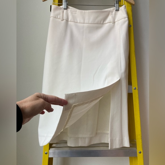 Femme de Carriere cream pencil skirt - Picture 2 of 5